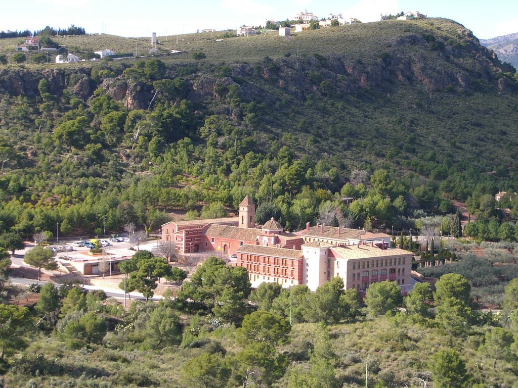 Het fraaie klooster van Santa Eulalia (Foto: Panoramio)