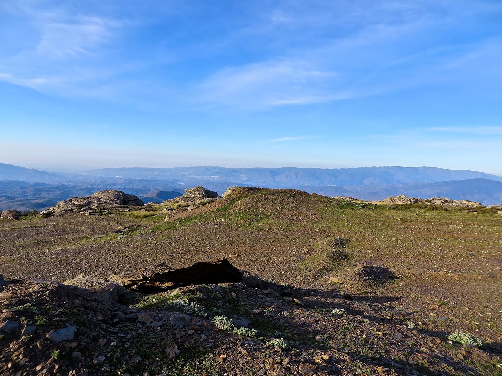 Het maanlandschap bovenaan (Foto: Panoramio)