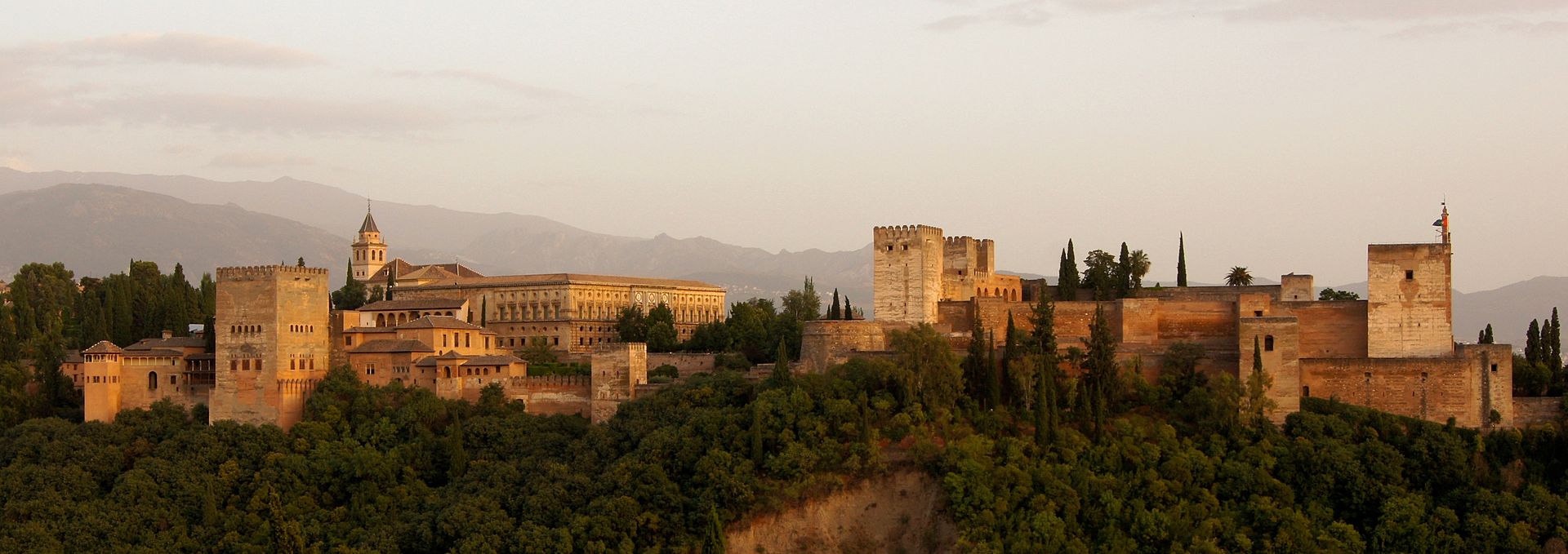 Het wereldberoemde Alhambra (Foto: WikiCommons)