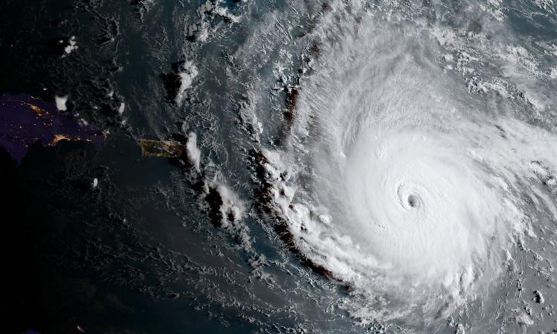 Orkaan Irma aan land op Barbuda