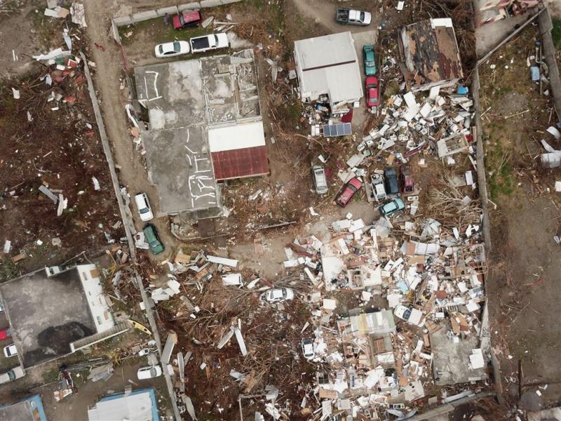 25 Sint-Maartenaren na ramp naar Nederland