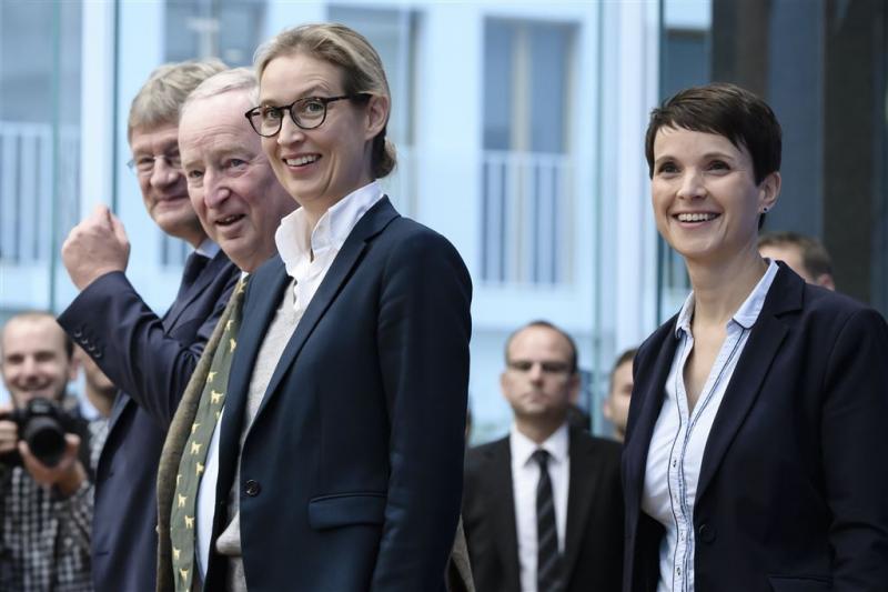 Topvrouw AfD eist vertrek voorzitter Petry