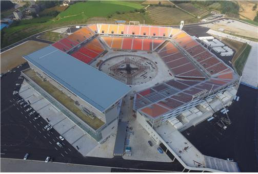 Het in aanbouw zijnde Olympisch Stadion van Pyeongchang (WikiCommons)