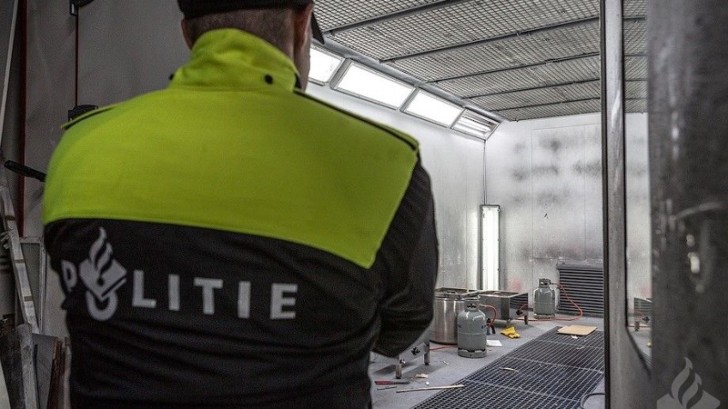 Garagebedrijf dekmantel heroïne productie  (Foto: Politie.nl)