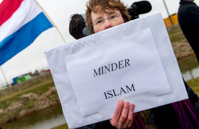 Burgemeester Enschede: actie Pegida walgelijk