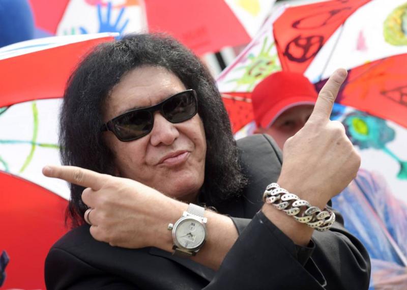 Zender Fox doet Gene Simmons in de ban