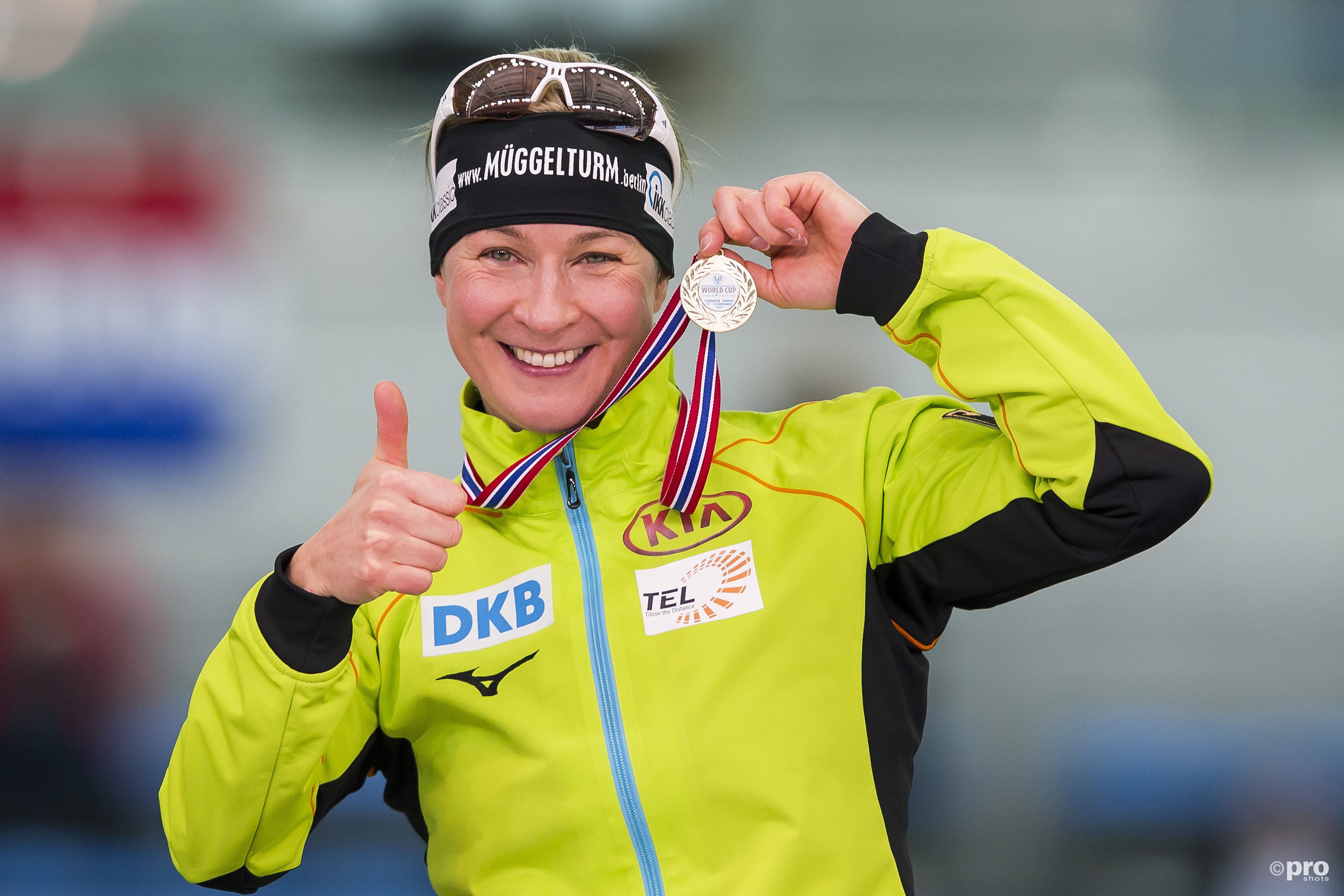 45-jarige Pechstein wint 111e medaille tijdens de wereldbeker in Stavanger. (PRO SHOTS/Erik Pasman)