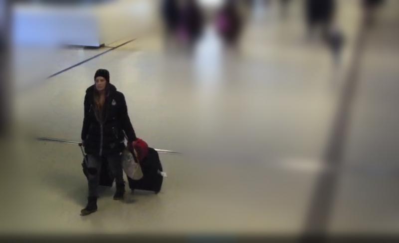 Vrouw liet kind achter op Amsterdam CS (Foto: politie.nl)