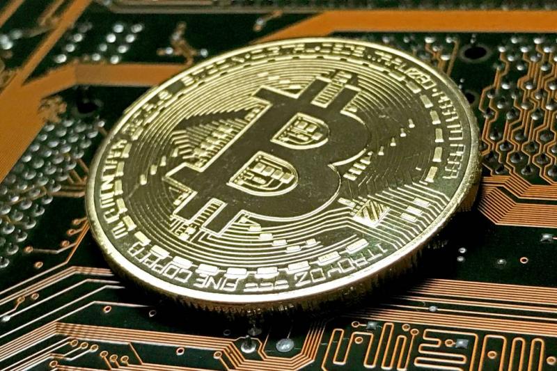 Bitcoin stabiliseert na moeilijke kerst