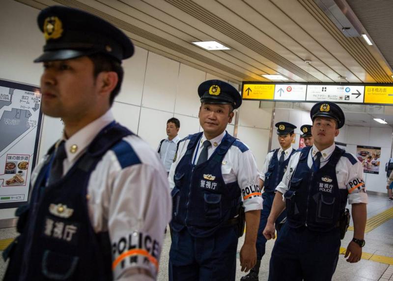 Honderden Japanners 15 uur vast in trein