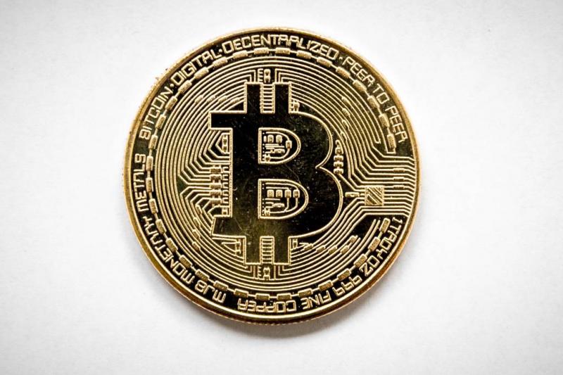 Bitcoin enigszins stabiel na flinke tik