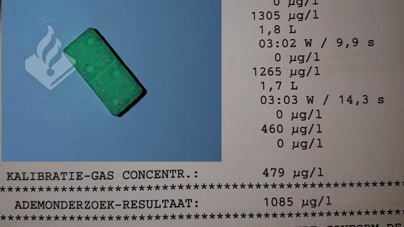 Dronken pool slikt xtc tijdens blaastest (Foto: Politie Gouda)