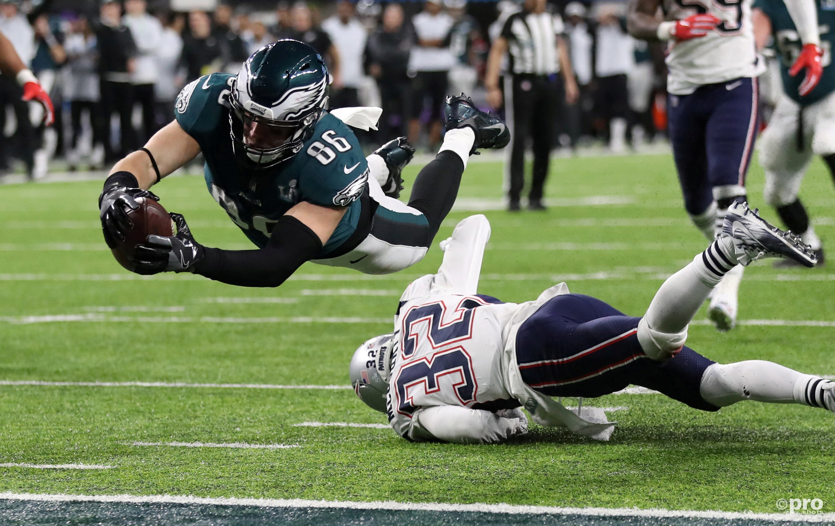 Philadelphia Eagles-speler Zach Ertz scoort de winnende touchdown (Pro Shots / Action Images)