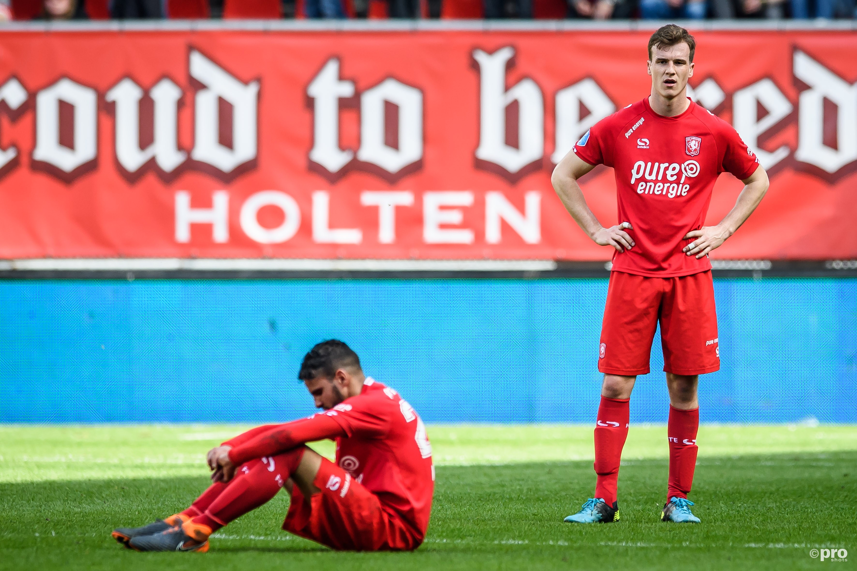 Ongeloof bij (L-R) FC Twente speler Adam Maher en FC Twente speler Peet Bijen na afloop. (PRO SHOTS/Lars Smook)