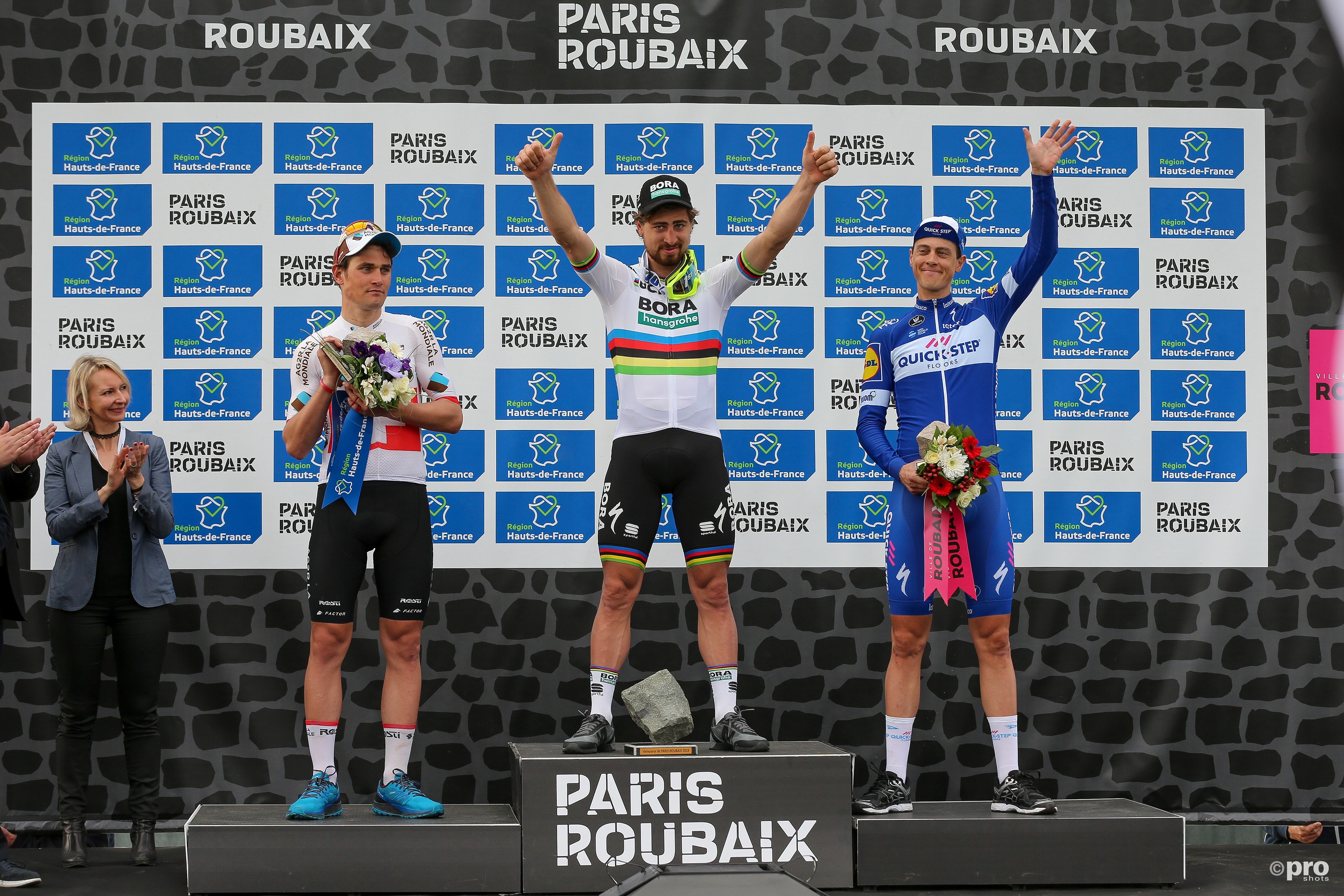 Peter Sagan wint Parijs Roubaix voor Dillier en Niki Terpstra. (PRO SHOTS/George Deswijzen)