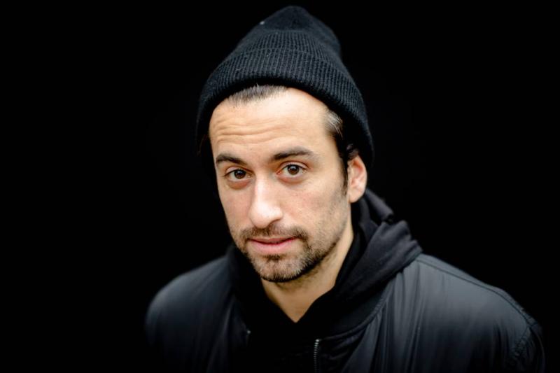 Dotan annuleert optredens om vertraagd album