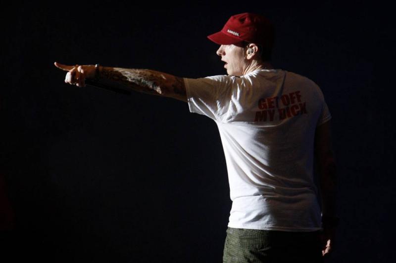 Eminem is tien jaar van drugs af