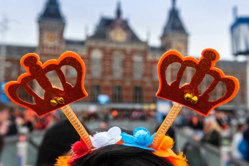 Koningsdag Amsterdam: druk en weinig wanklank
