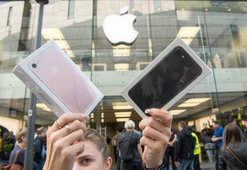 Apple krikt verkoop iPhones toch weer op