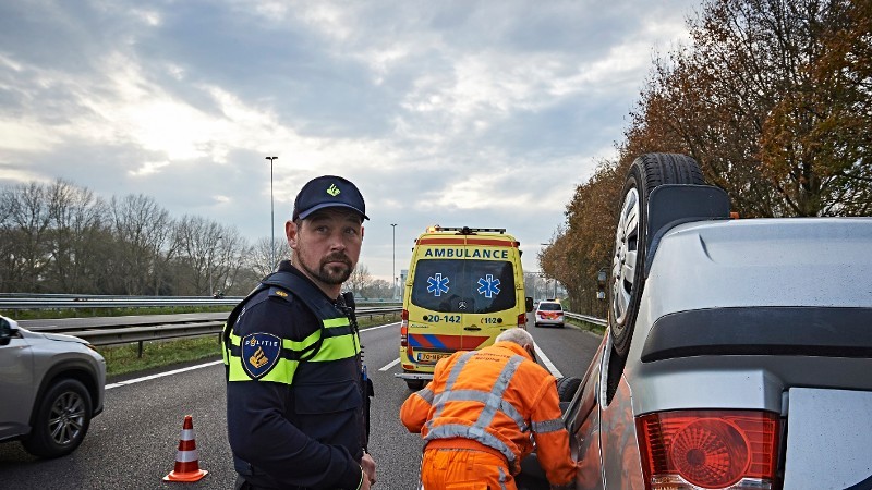 Frontale botsing: 1 dode, 3 zwaargewonden (Foto: Stockfoto politie.nl)