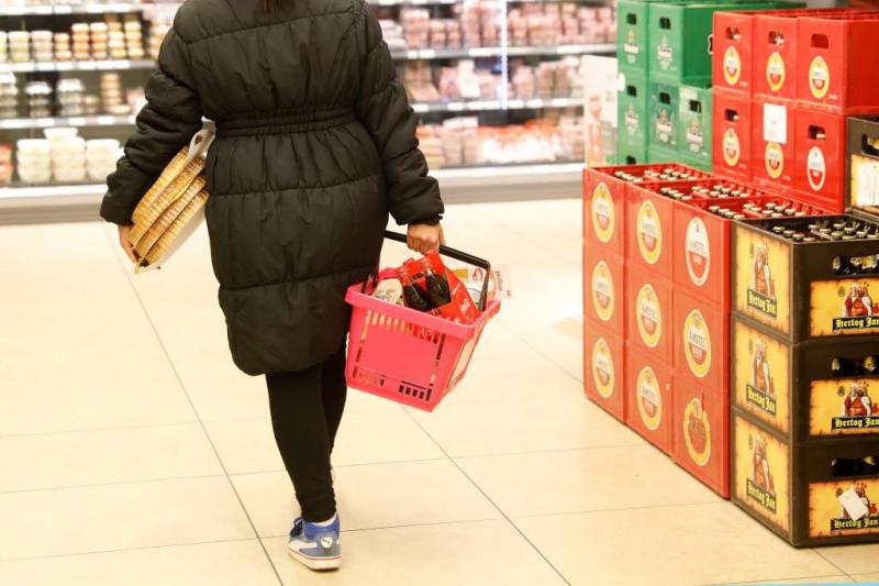 Kassa: boodschappen 8 procent duurder