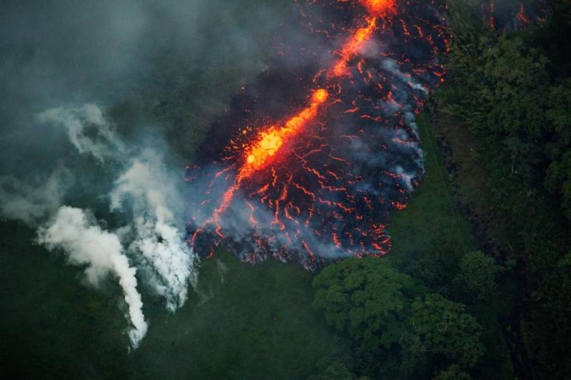 Grote scheur in vulkaan Hawaii
