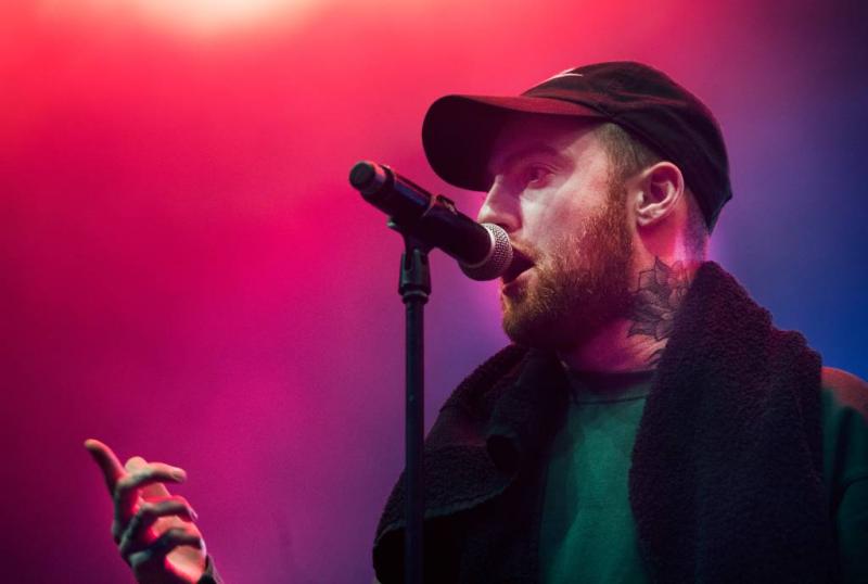 Dronken Mac Miller rijdt auto in de prak