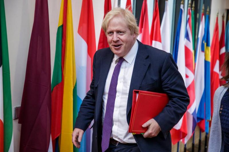 Neppremier belt met Boris Johnson