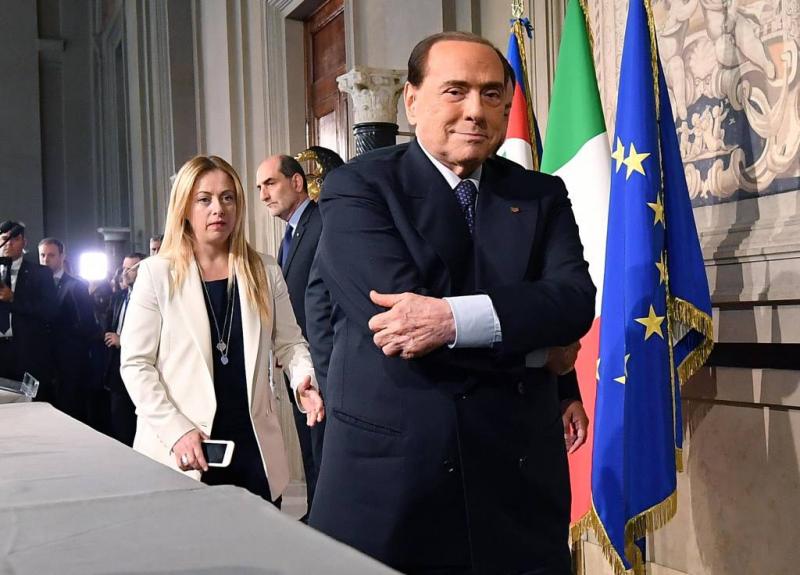 Berlusconi steunt nieuwe regering niet