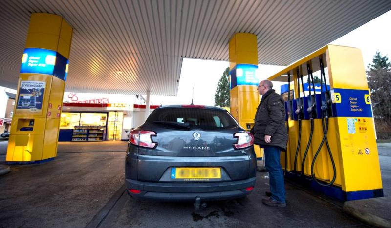 'Benzine op termijn 2 euro per liter'