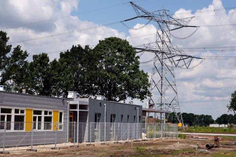 'Toch nieuwbouw dicht bij hoogspanningslijn'