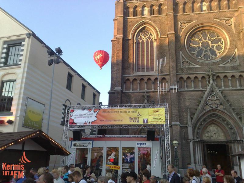 Kermis FM in Tilburg terug naar kerk (Foto: Kermis FM)