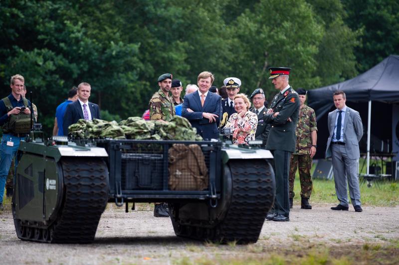 Koning bezoekt het Fieldlab Smartbase in Soesterberg  (Foto: Ministerie van Defensie)