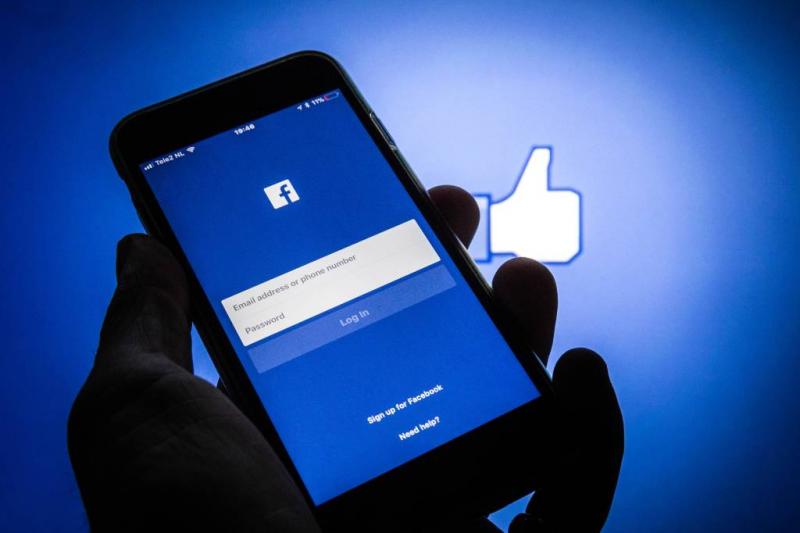 'Facebook gaf telefoonmakers gebruikersdata'