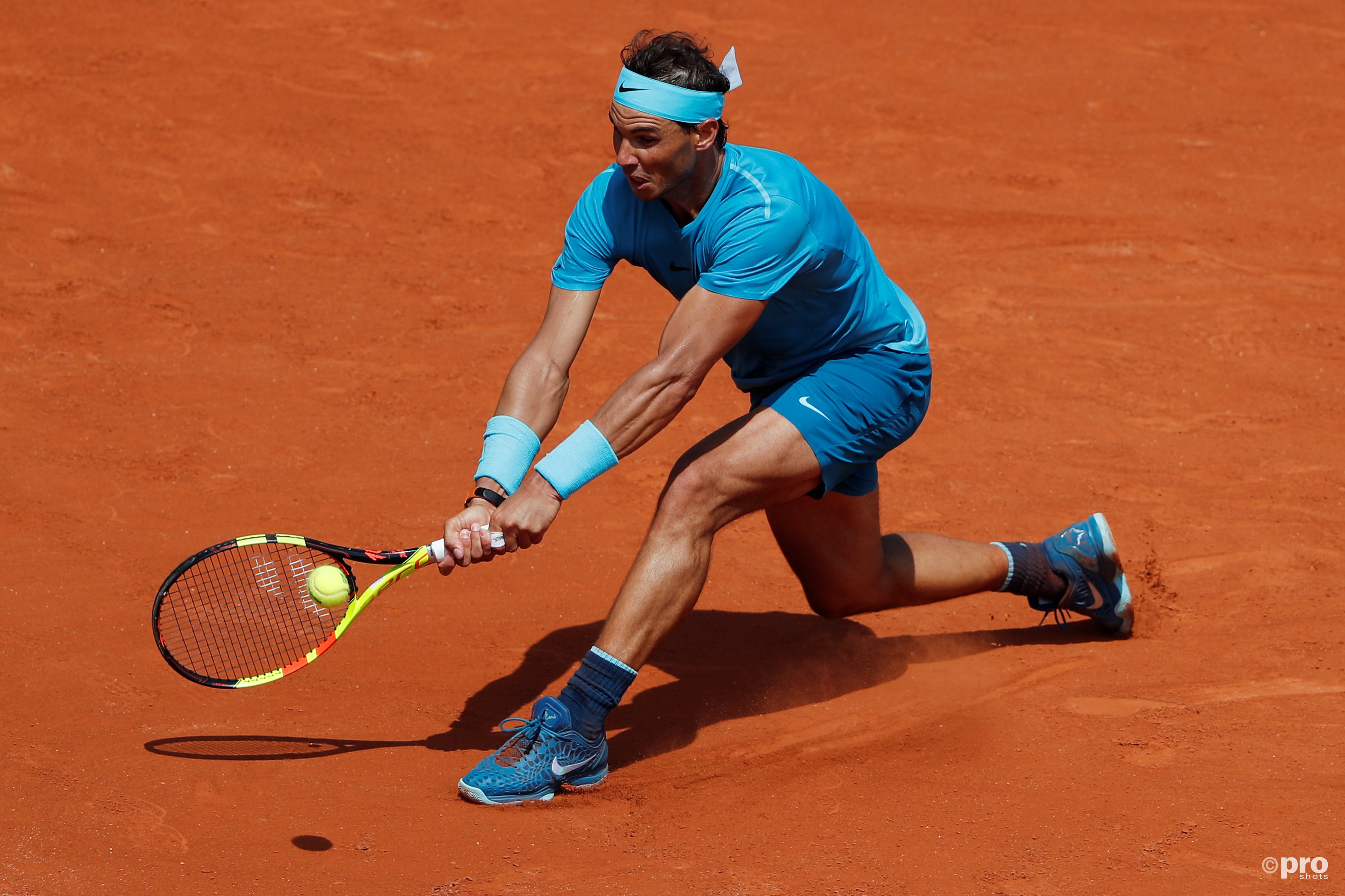 Nadal gaat weer soepel op zijn geliefde gravel (Pro Shots/Action Images)