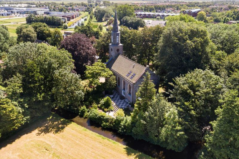 Kerk in Opmeer (Foto: Funda)