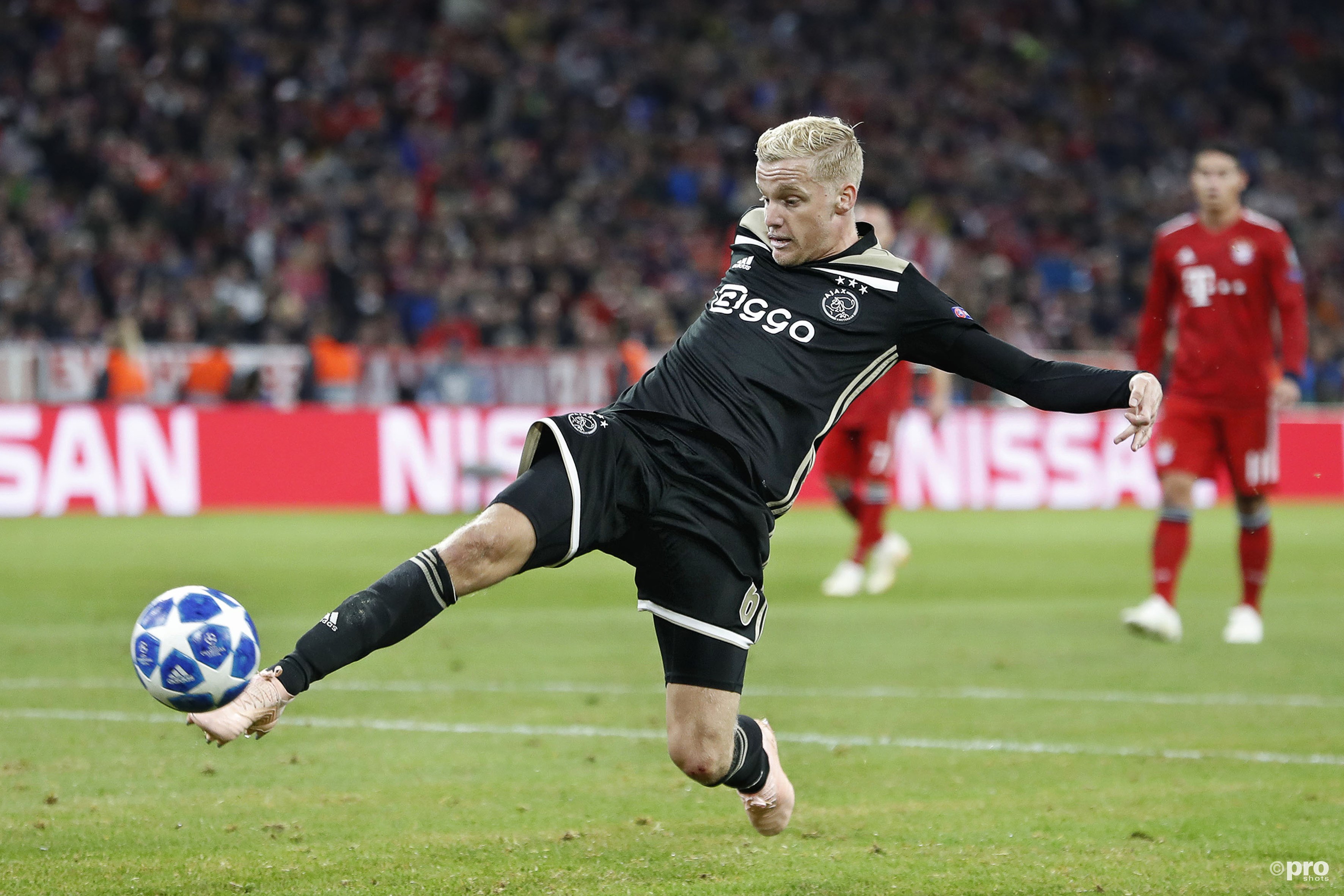 Ajax neemt punt mee na mooi voetbalgevecht in München (Pro Shots / Stanley Gontha)