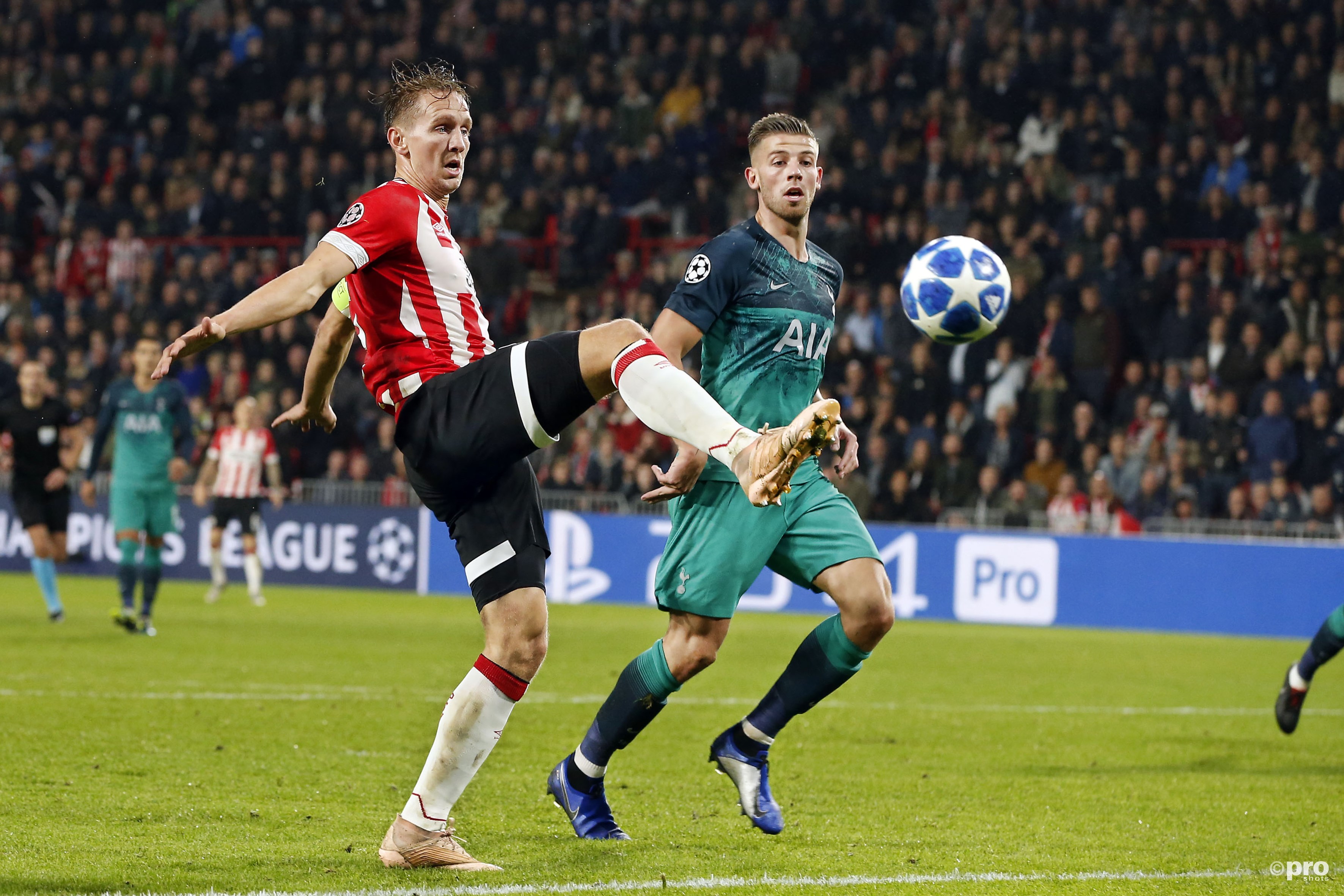 PSV - Spurs 2-2. (PRO SHOTS/Thomas Bakker)