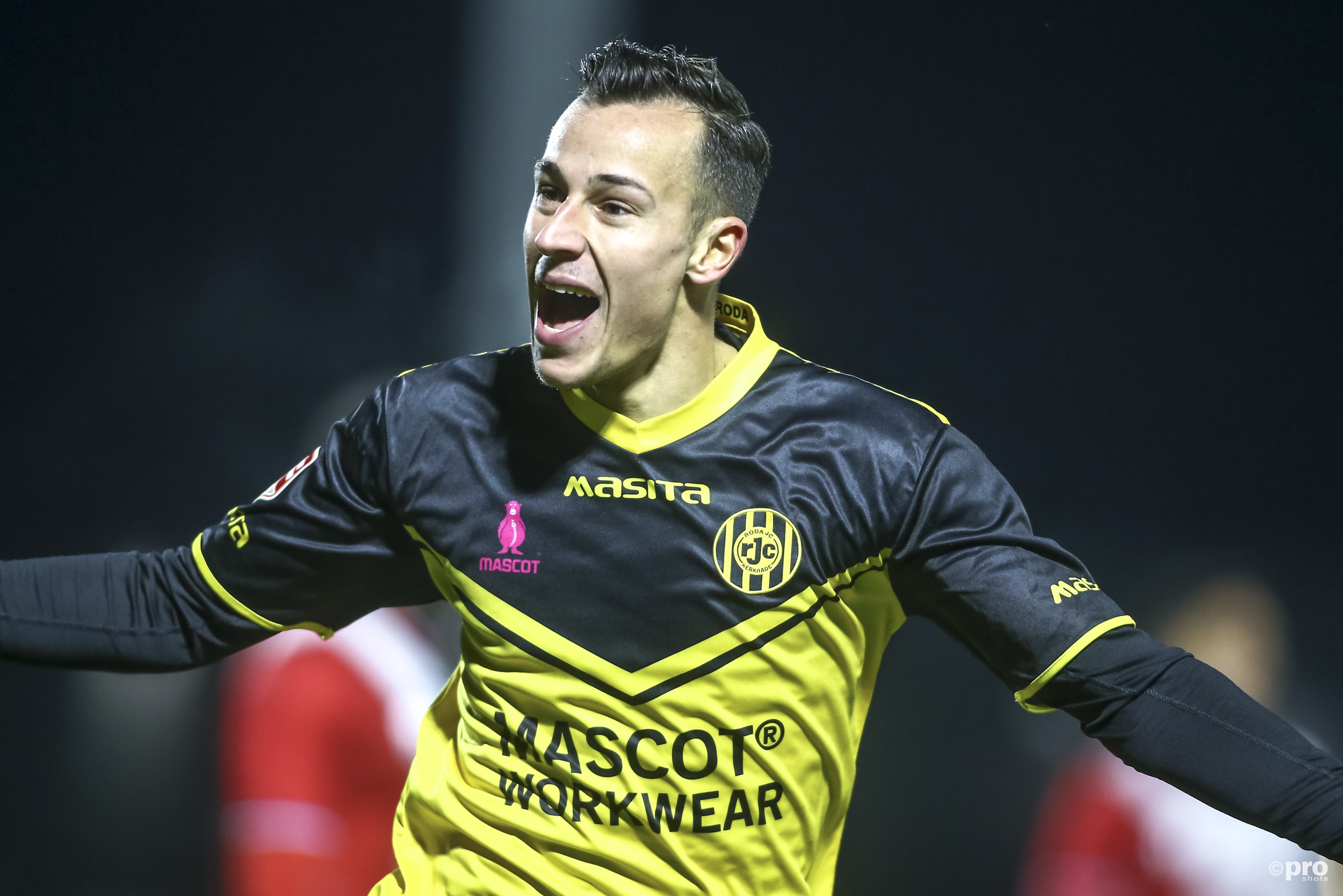 Mario Engels twee keer trefzeker voor Roda JC Kerkrade (Pro Shots / Remko Kool)