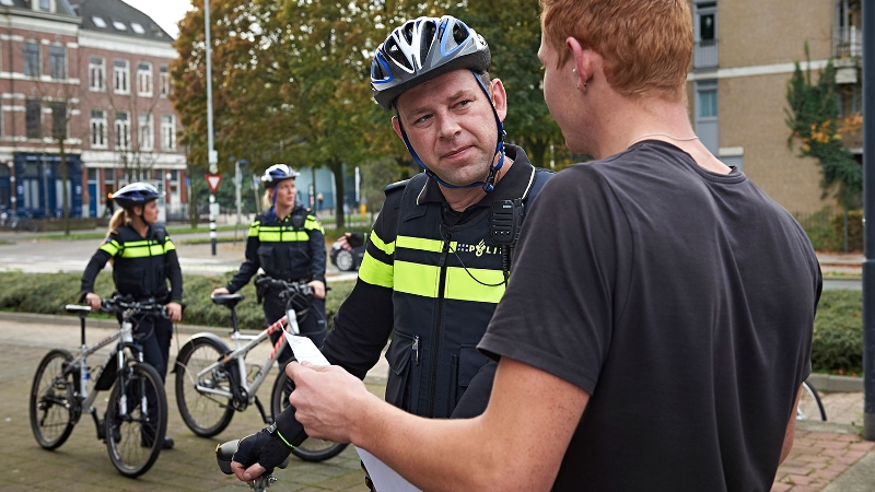 Politie Westland zet Geocaching in tegen criminaliteit (Stockfoto politie.nl)