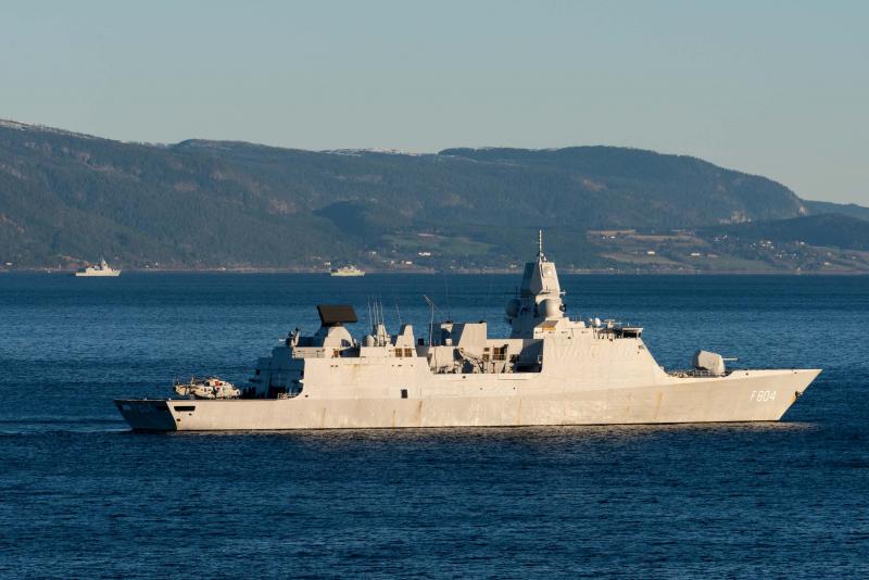 Zr.Ms. De Ruyter tijdens Trident Juncture in Noorwegen (Foto: Defensie)