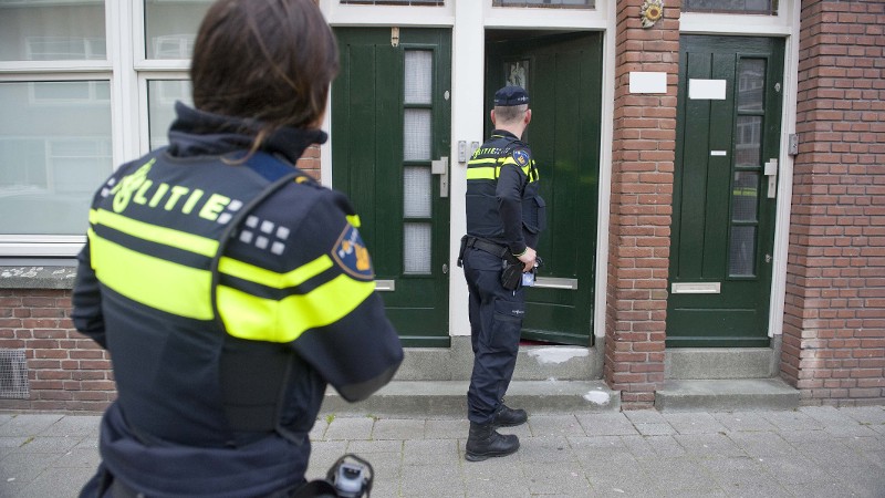 Vreemd rijgedrag leidt naar drugswoning (Foto: stockfoto politie)