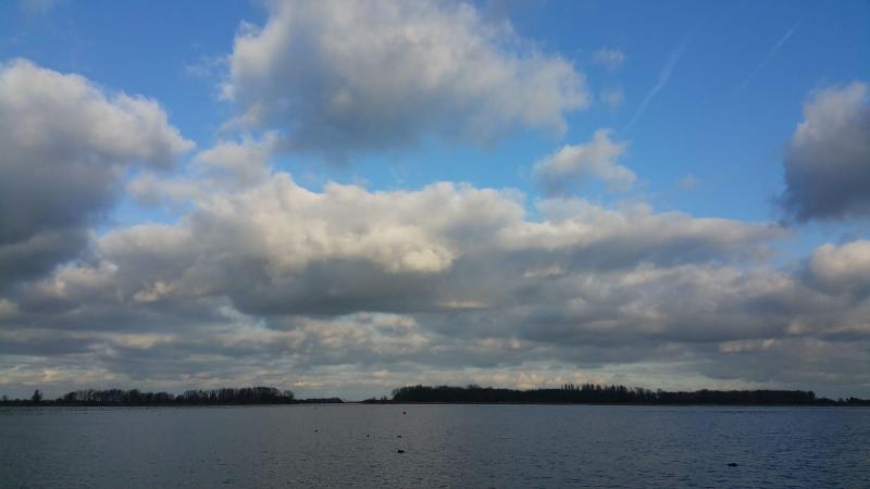 Wolken boven 't Twiske  (Foto: Interpretatie)