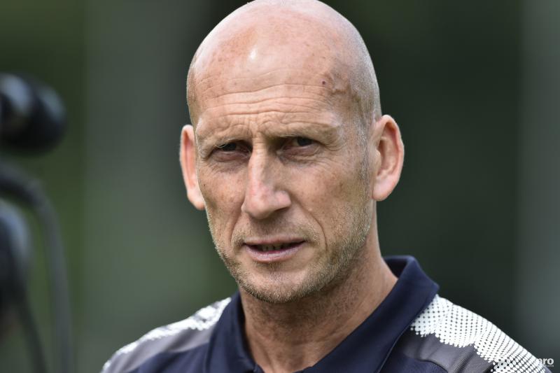 Jaap Stam vanmiddag gepresenteerd bij PEC Zwolle (Pro Shots / Paul Meima)