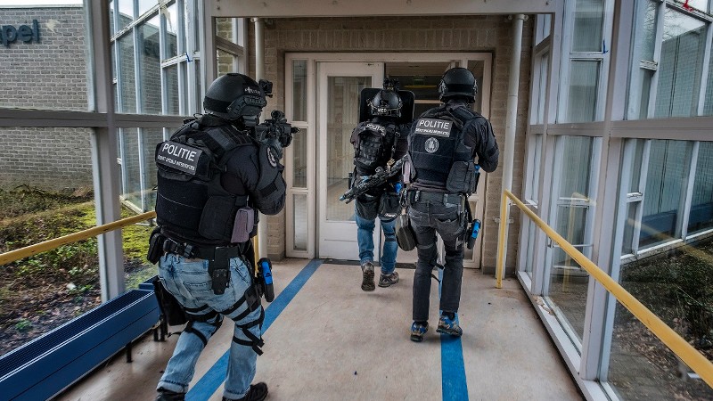 4 terroristen opgepakt in Rotterdam (Foto: Stockfoto politie.nl)