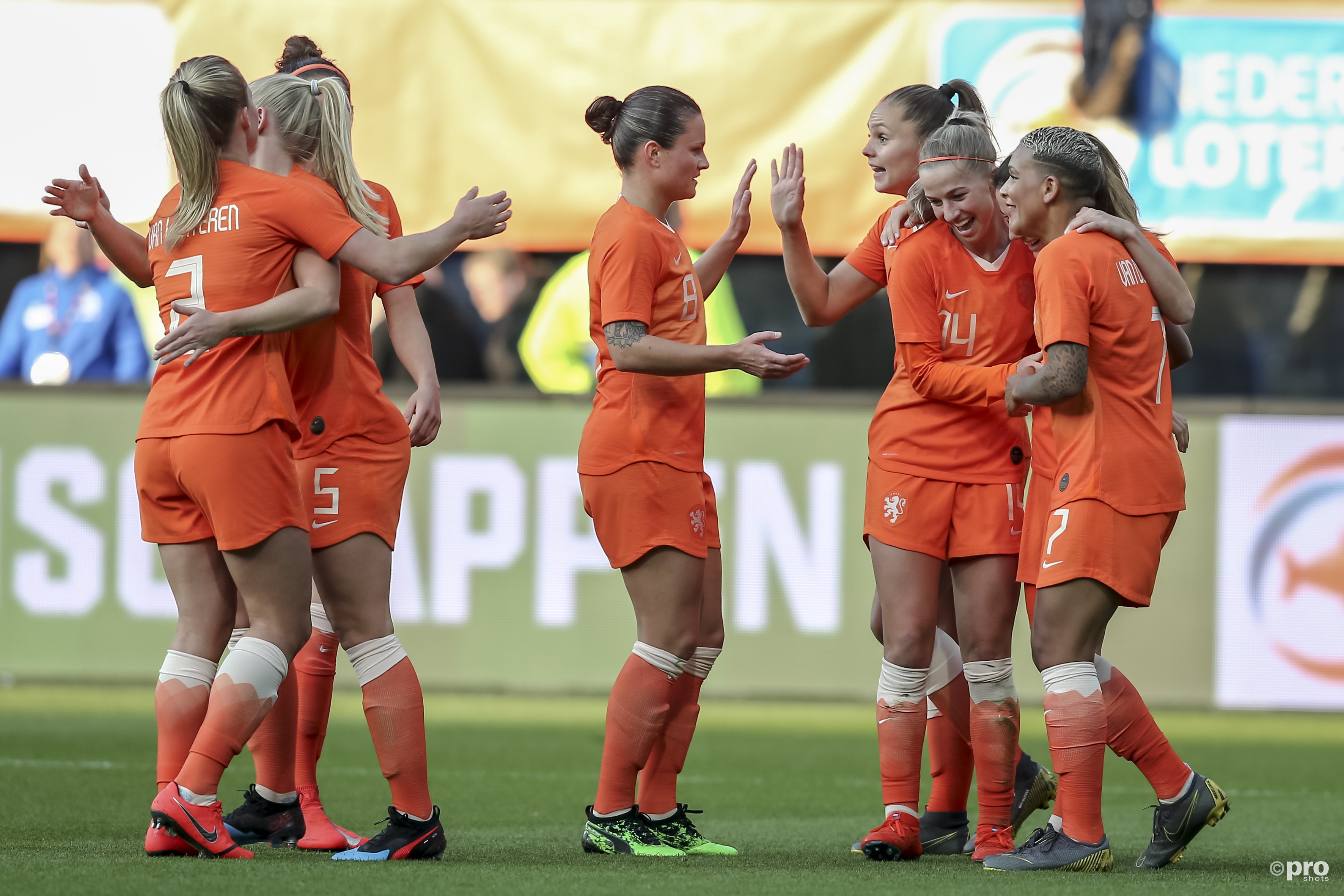 Nederlands elftal zonder problemen langs Chili. (PRO SHOTS/Remko Kool)