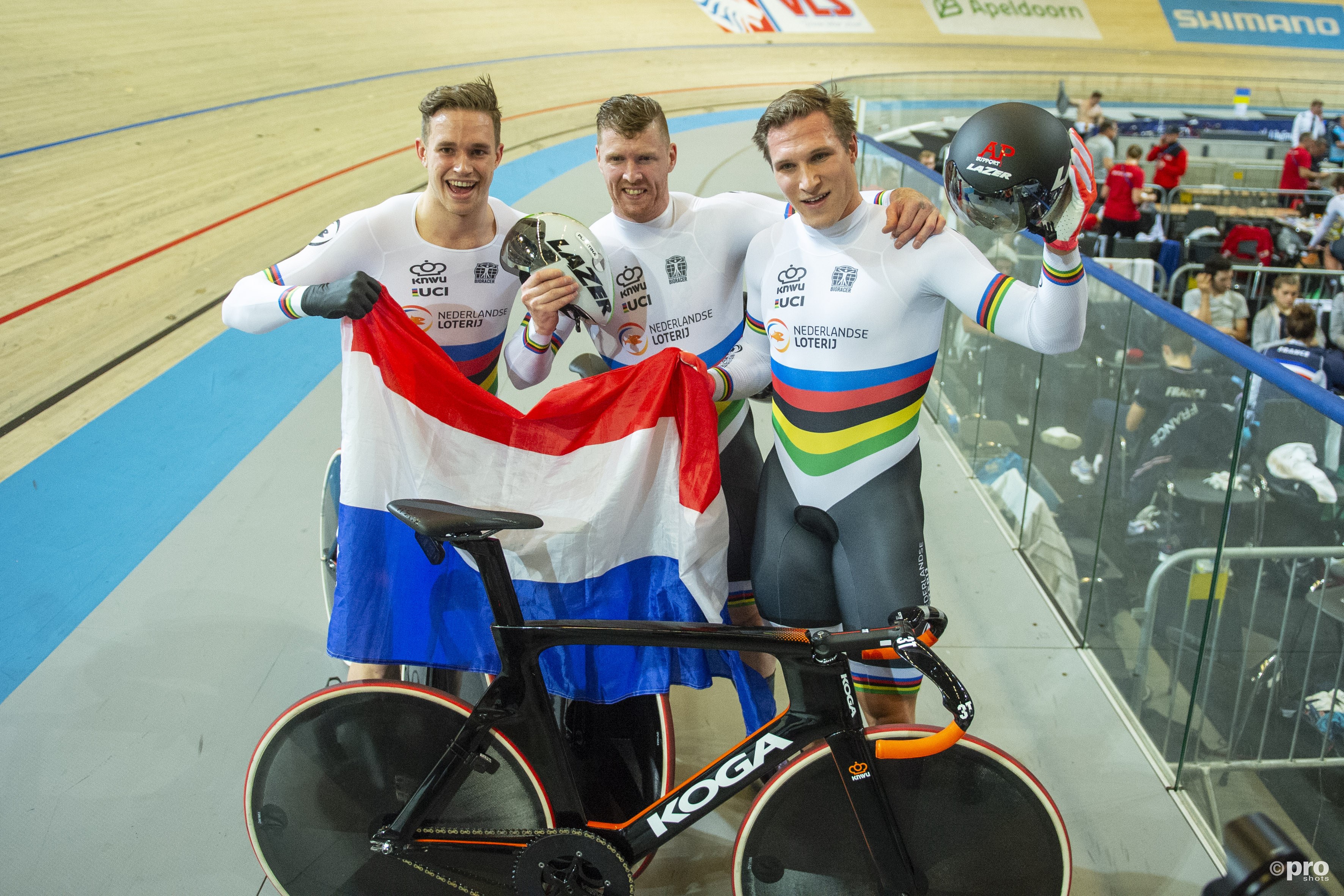 Heren veroveren Europese titel Team Sprint. (PRO SHOTS/Paul Meima)