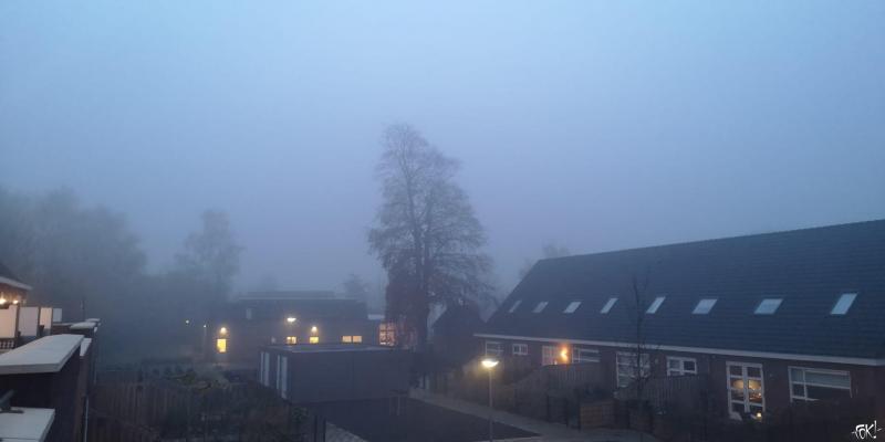 Het werd ineens flink mistig in Wognum  (Foto: FOK!)