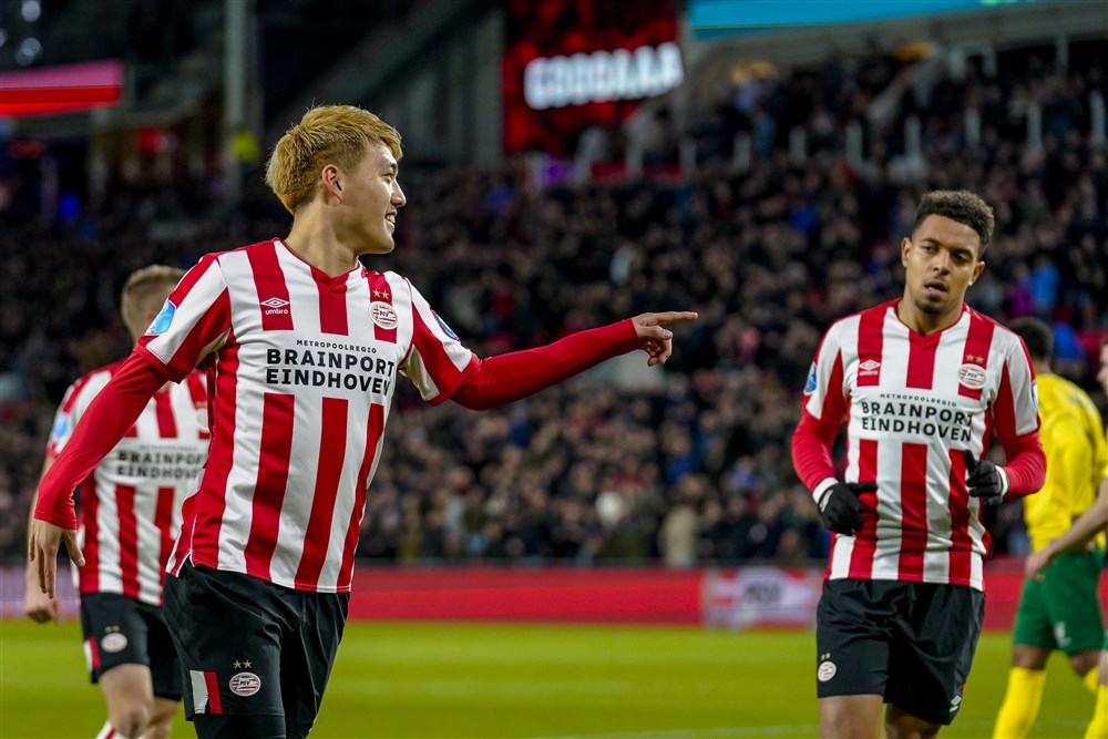 Ritsu Doan viert zijn openingstreffer tegen Fortuna Sittard (Pro Shots / Marcel van Dorst)