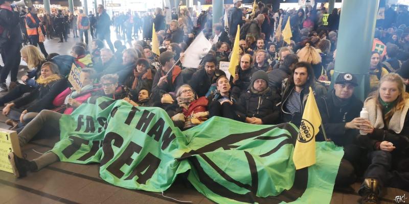 Protestival Schiphol  (Foto: FOK! )